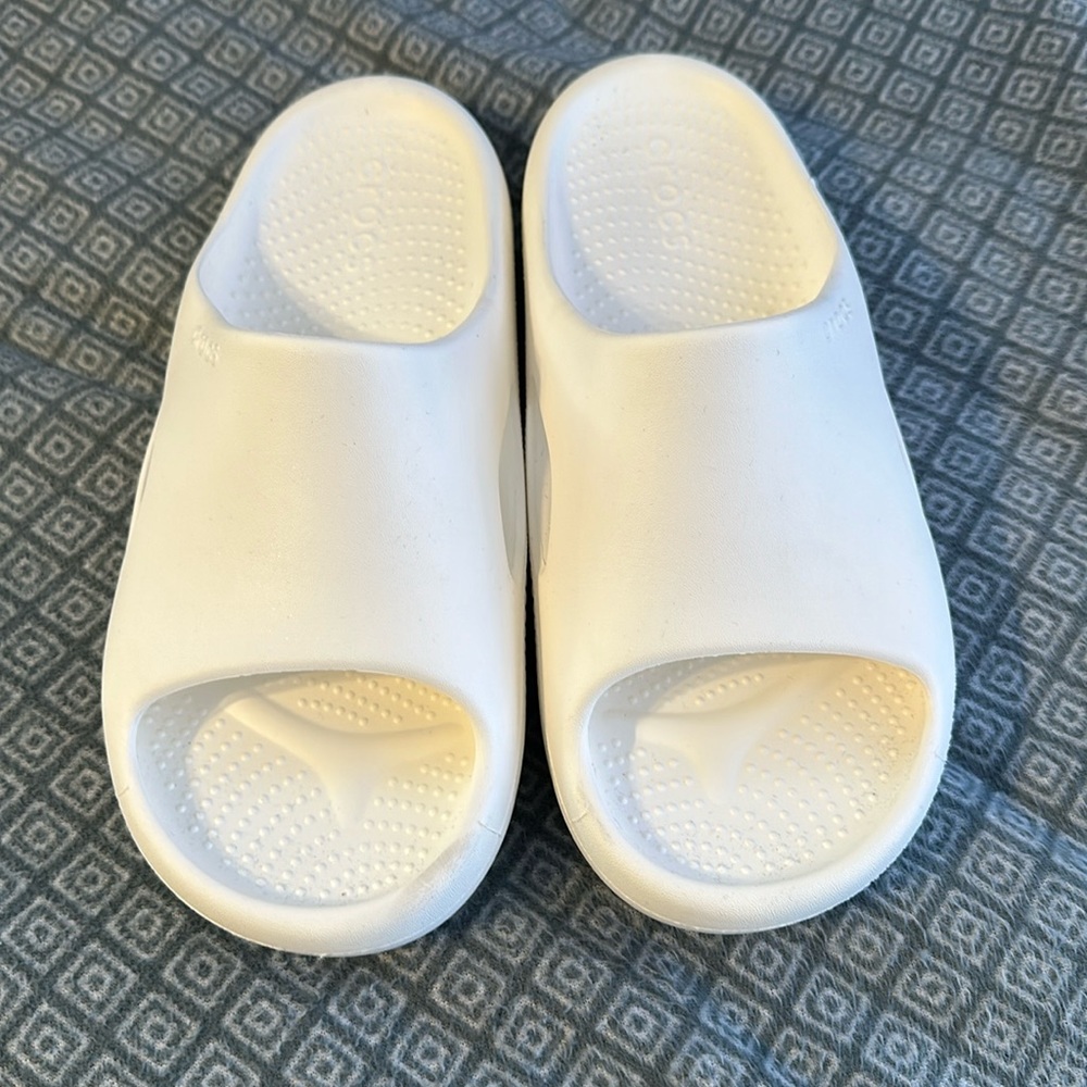 Crocs Mellow slides Women 10 men’s 8